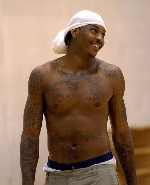 看巴萨被布鲁日进了三个球，想笑了。（目睹布鲁日对巴萨连下三城，我忍俊不禁）