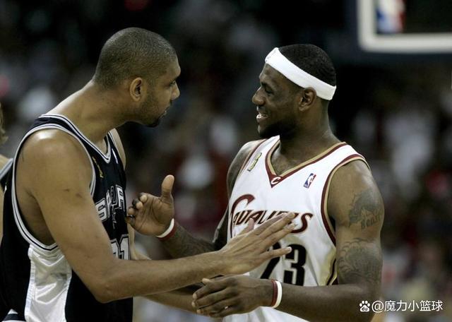 记者：金玟哉经纪人仍在和利雅得胜利谈判，球员渴望转会（记者：金玟哉经纪人与利雅得胜利仍在洽谈，球员盼尽快转会）