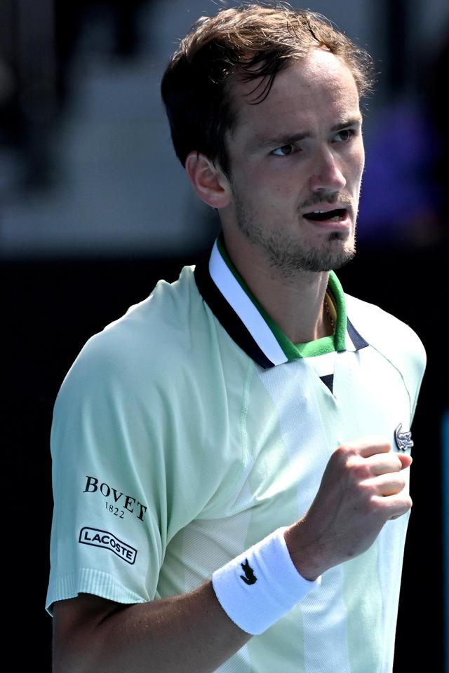 球的不斷發 球的不斷發